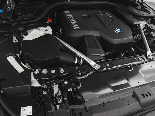 2025 BMW 5 Series 530i xDrive - 22915376 - 35