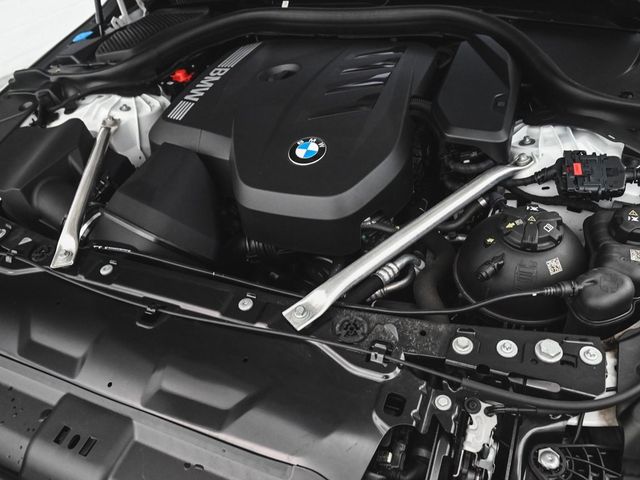 2025 BMW 5 Series 530i xDrive - 22915376 - 36