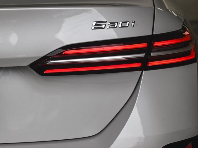 2025 BMW 5 Series 530i xDrive - 22915376 - 41