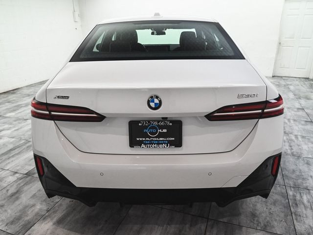 2025 BMW 5 Series 530i xDrive - 22915376 - 4