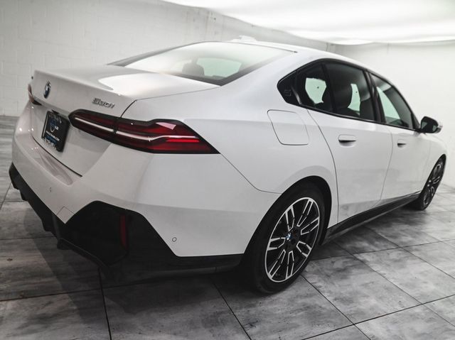 2025 BMW 5 Series 530i xDrive - 22915376 - 5