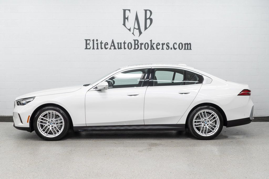 2025 Bmw 530i xDrive photo 2