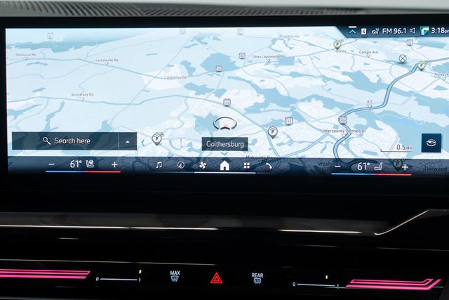 2025 BMW 5 Series 530i xDrive - 22885019 - 19