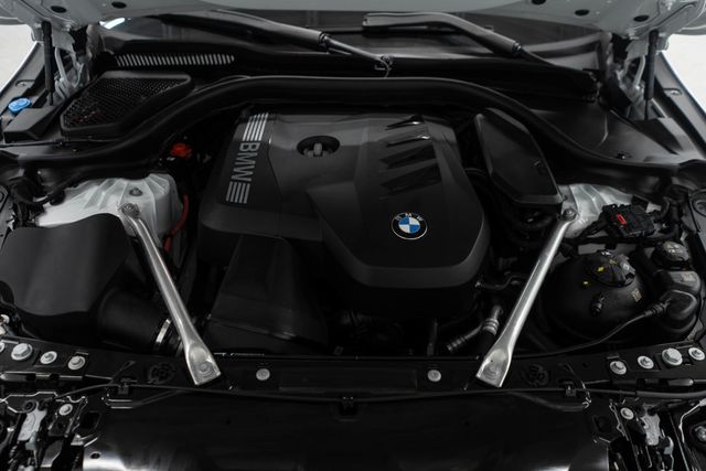 2025 BMW 5 Series 530i xDrive - 22885019 - 41