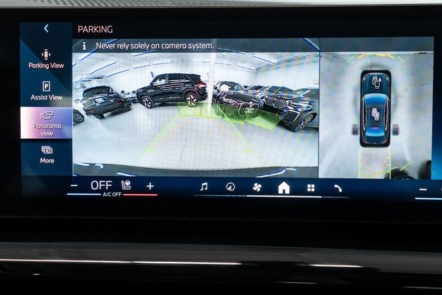 2025 BMW 5 Series 530i xDrive - 22961193 - 18