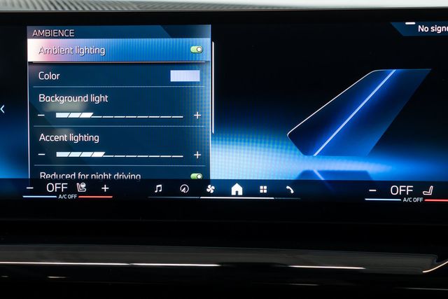 2025 BMW 5 Series 530i xDrive - 22961193 - 25