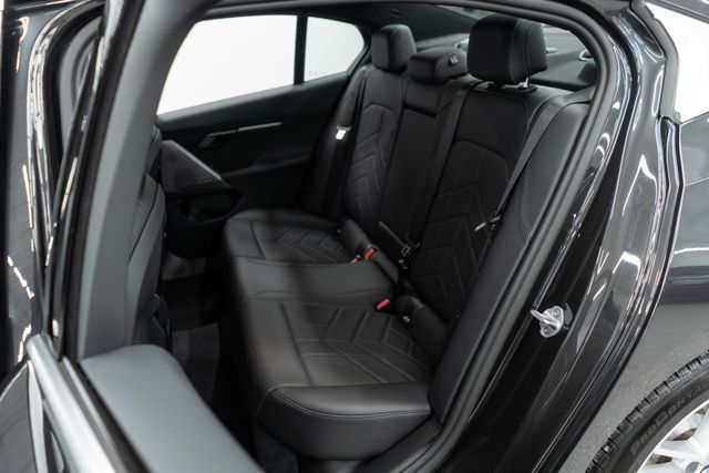 2025 BMW 5 Series 530i xDrive - 22961193 - 29