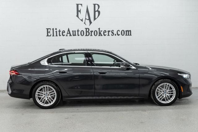 2025 BMW 5 Series 530i xDrive - 22961193 - 4