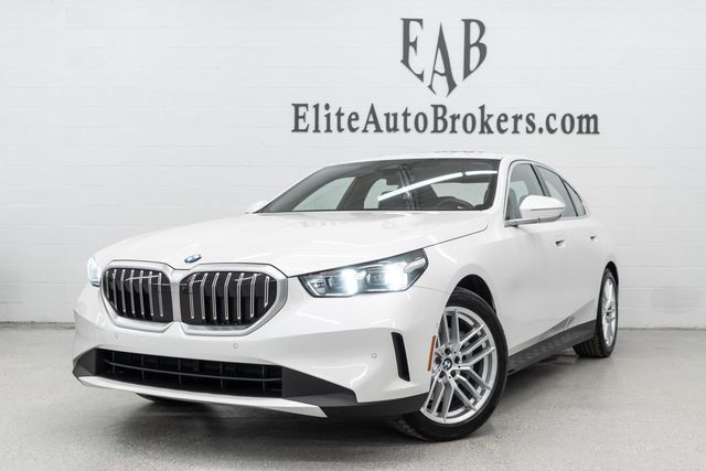 2025 BMW 5 Series 530i xDrive - 22963608 - 0