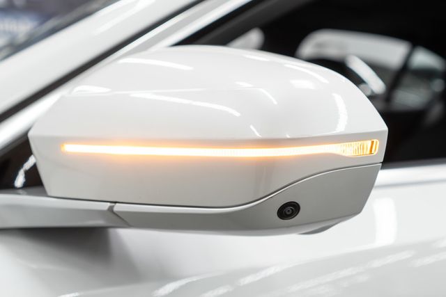 2025 BMW 5 Series 530i xDrive - 22963608 - 13