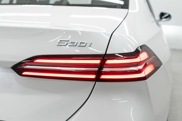 2025 BMW 5 Series 530i xDrive - 22963608 - 46