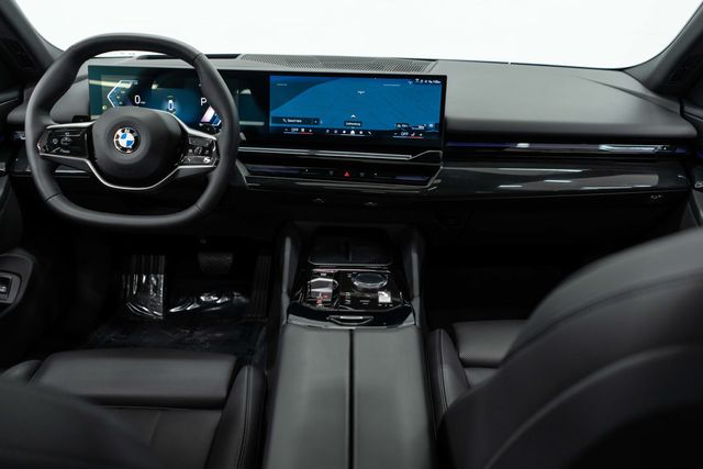 2025 BMW 5 Series 530i xDrive - 22963608 - 6
