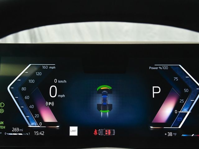 2025 BMW 5 Series 540i xDrive - 22956662 - 51