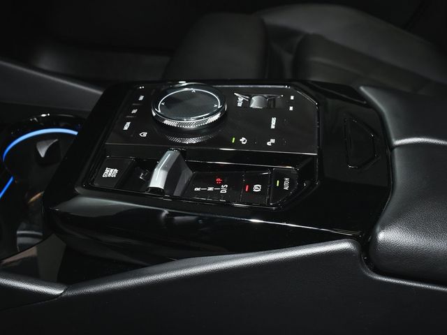 2025 BMW 5 Series 540i xDrive - 22956662 - 56