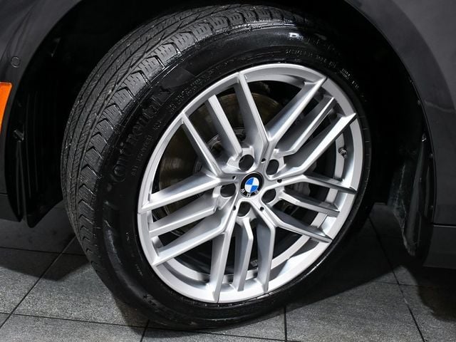 2025 BMW 5 Series 540i xDrive - 22956662 - 6