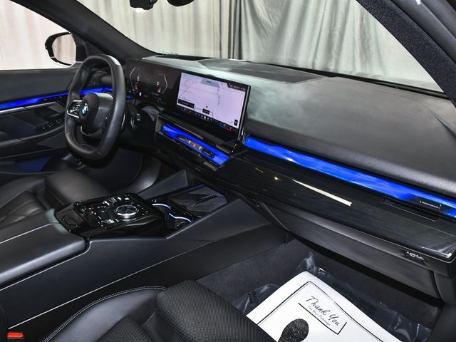 2025 BMW 5 Series 540i xDrive - 22956662 - 70