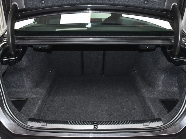 2025 BMW 5 Series 540i xDrive - 22956662 - 76