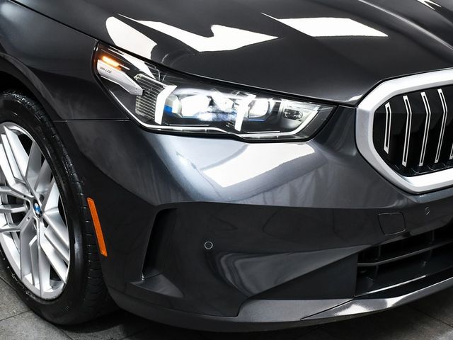 2025 BMW 5 Series 540i xDrive - 22956662 - 80