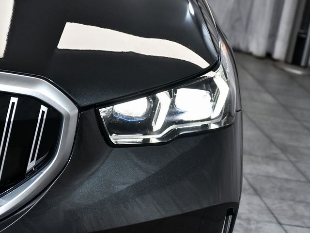 2025 BMW 5 Series 540i xDrive - 22956662 - 82