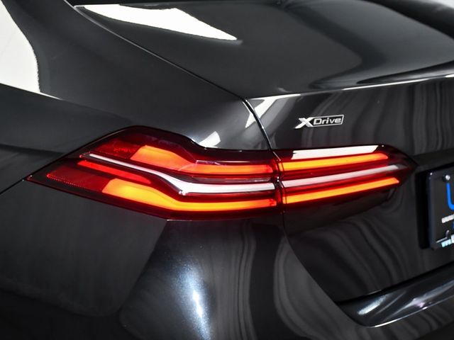 2025 BMW 5 Series 540i xDrive - 22956662 - 86