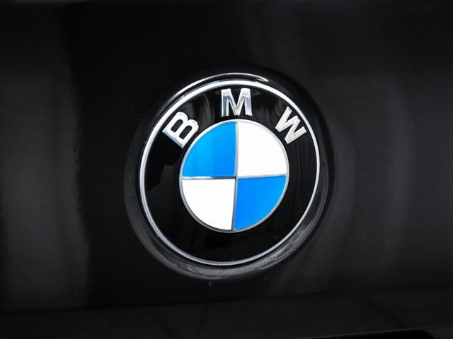 2025 BMW 5 Series 540i xDrive - 22956662 - 93