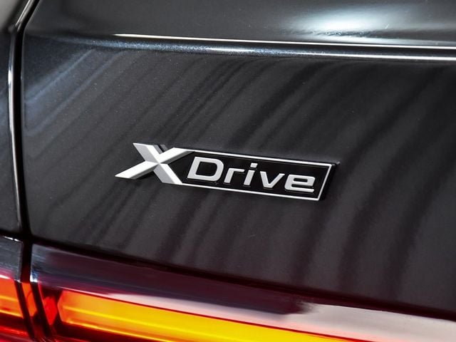 2025 BMW 5 Series 540i xDrive - 22956662 - 95