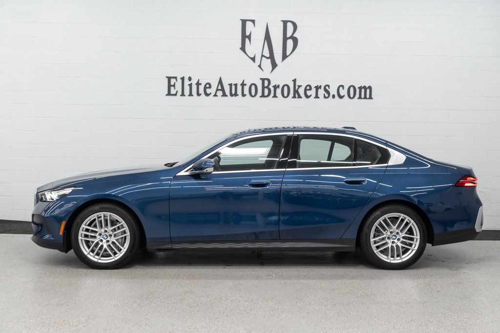 2025 Bmw 540i xDrive photo 2