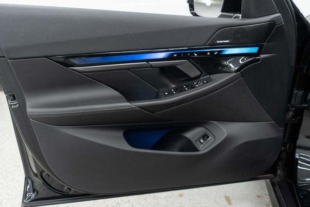 2025 BMW 5 Series 540i xDrive - 22929738 - 12