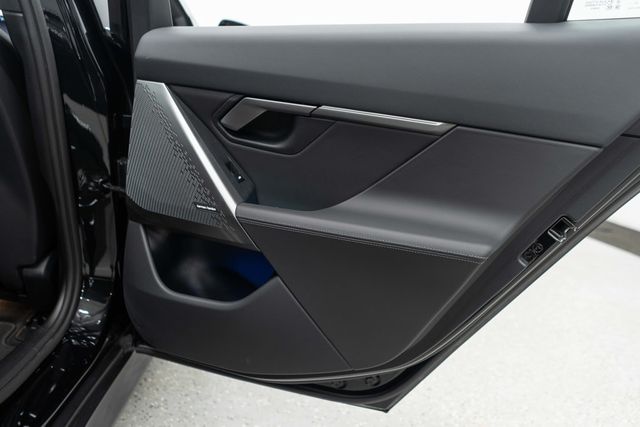 2025 BMW 5 Series 540i xDrive - 22929738 - 33