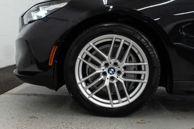 2025 BMW 5 Series 540i xDrive - 22929738 - 38