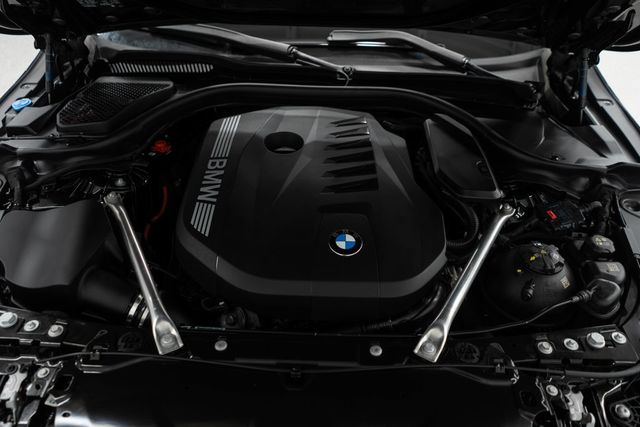 2025 BMW 5 Series 540i xDrive - 22929738 - 42