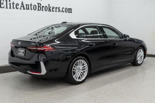 2025 BMW 5 Series 540i xDrive - 22929738 - 43