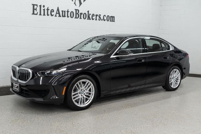 2025 BMW 5 Series 540i xDrive - 22929738 - 44