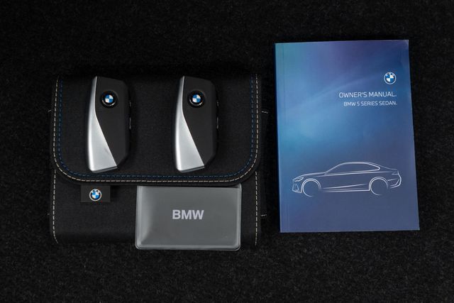 2025 BMW 5 Series 540i xDrive - 22929738 - 55