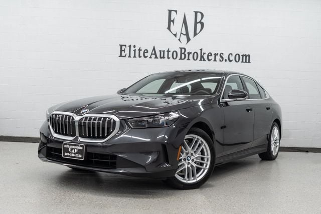 2025 BMW 5 Series 540i xDrive - 22929739 - 0