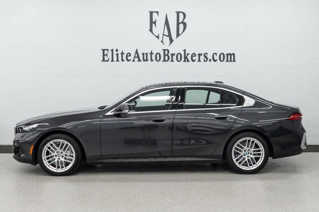 2025 Bmw 540i xDrive photo 2