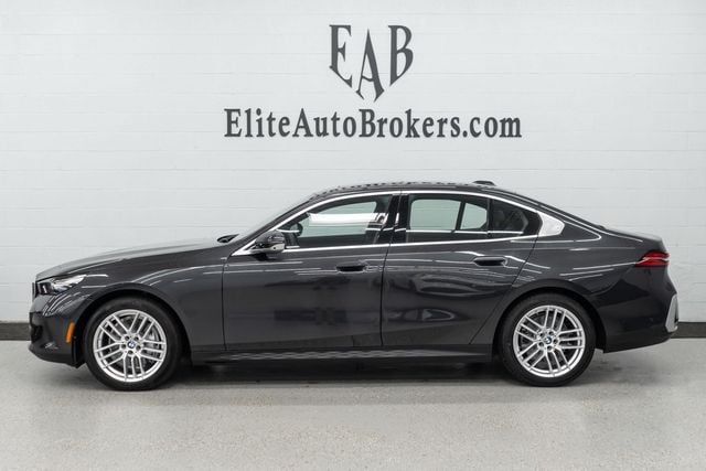 2025 BMW 5 Series 540i xDrive - 22929739 - 1