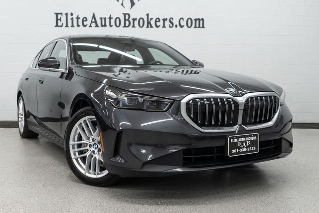 2025 BMW 5 Series 540i xDrive - 22929739 - 5