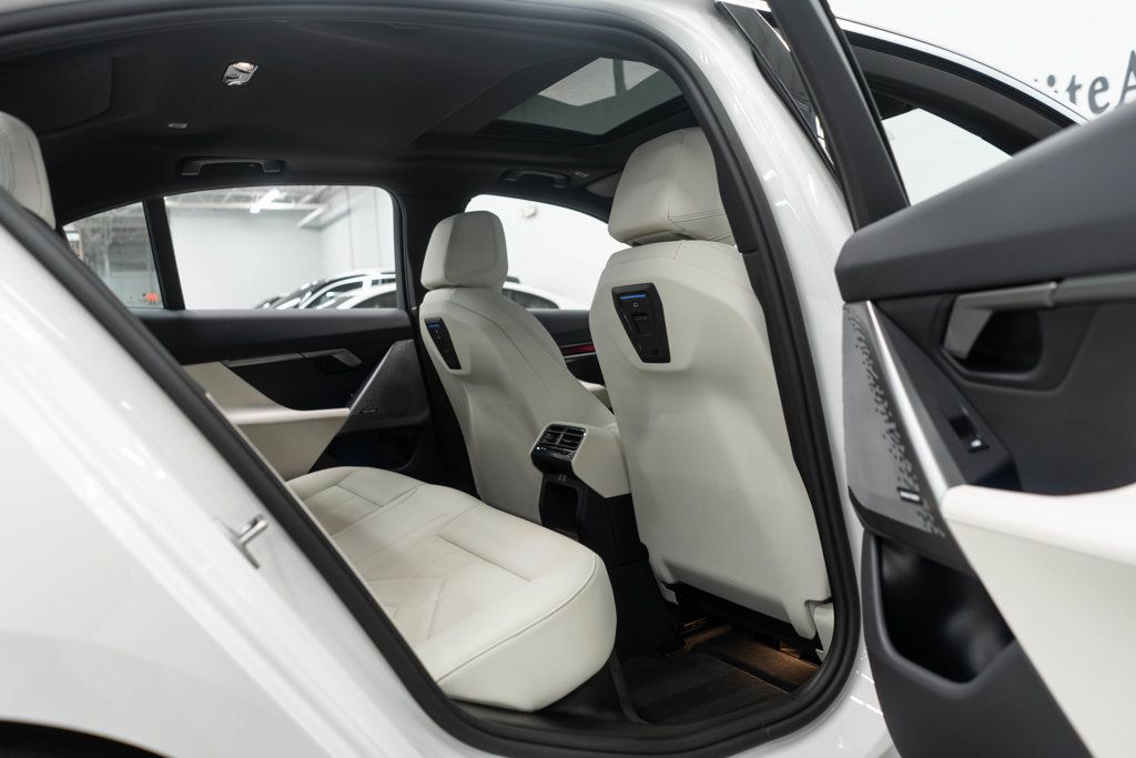 BMW 5 Series photo 25