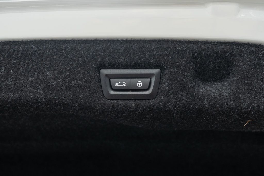 BMW 5 Series photo 29