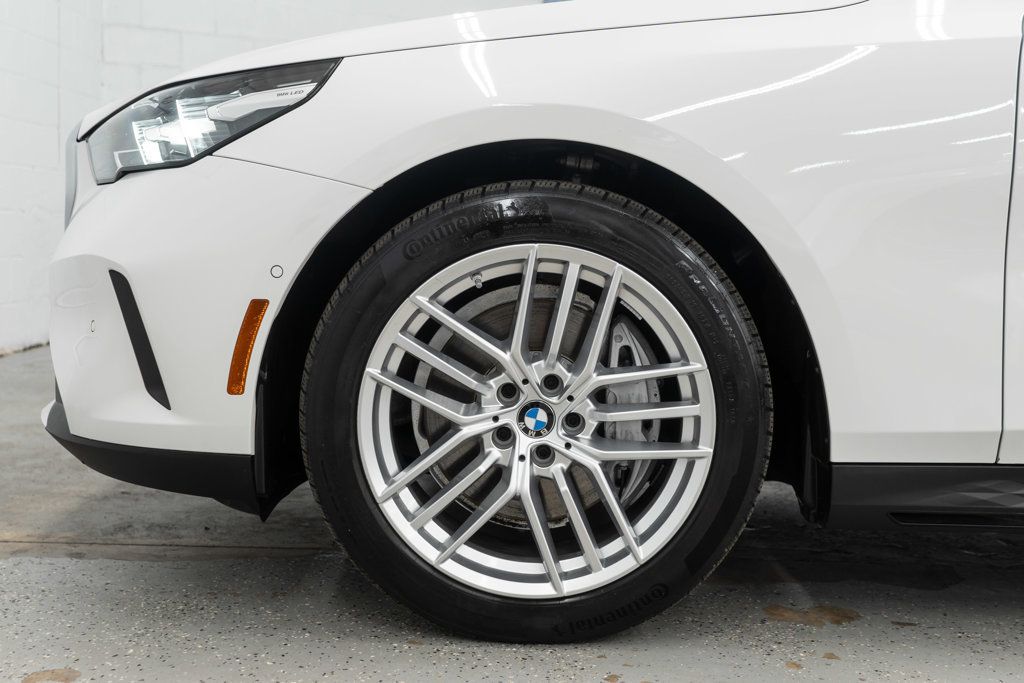 BMW 5 Series photo 31
