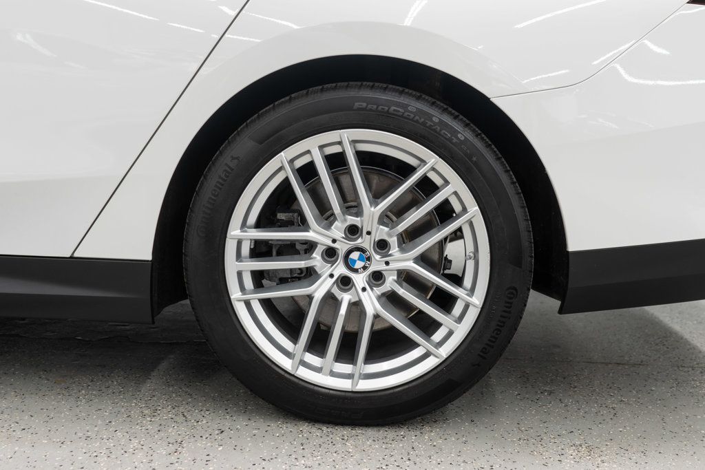BMW 5 Series photo 32