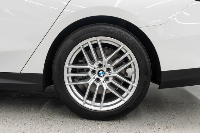 2025 BMW 5 Series 540i xDrive - 23045073 - 31