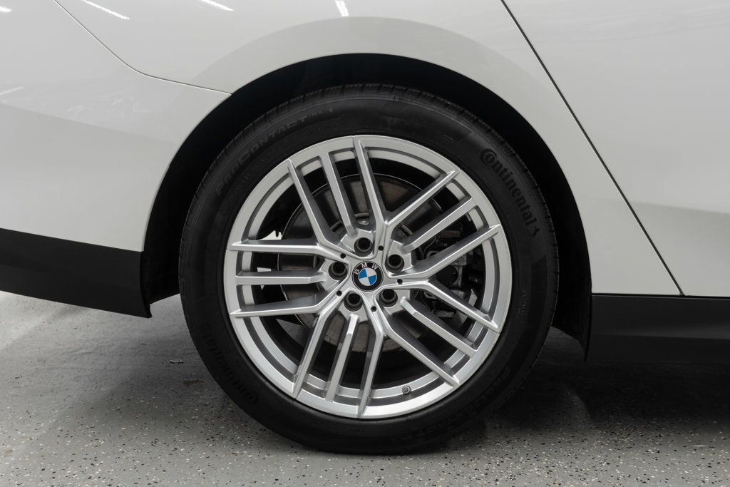 BMW 5 Series photo 33