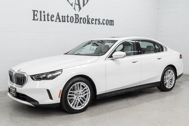 2025 BMW 5 Series 540i xDrive - 23045073 - 35