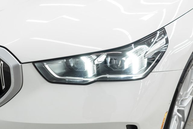 2025 BMW 5 Series 540i xDrive - 23045073 - 40