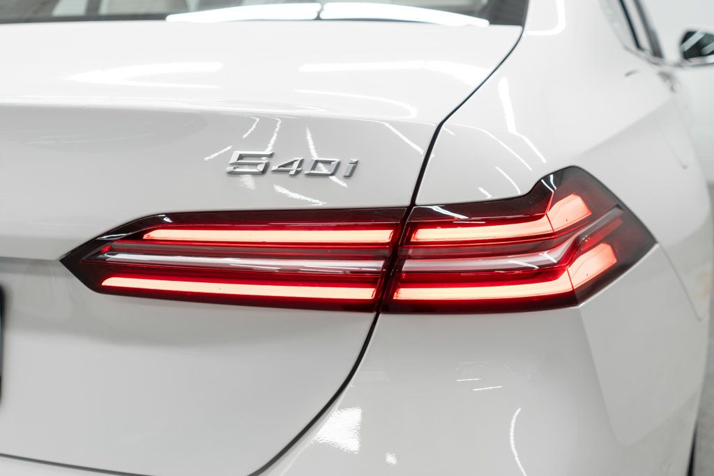 BMW 5 Series photo 43