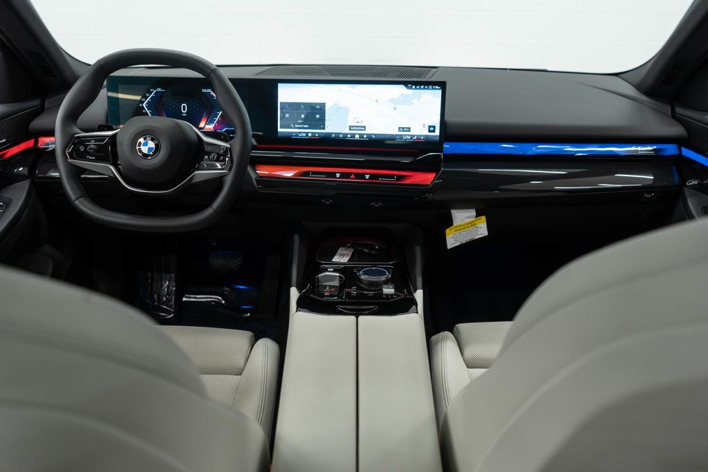 BMW 5 Series photo 8