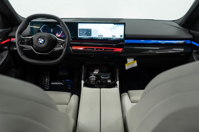 2025 BMW 5 Series 540i xDrive - 23045073 - 7