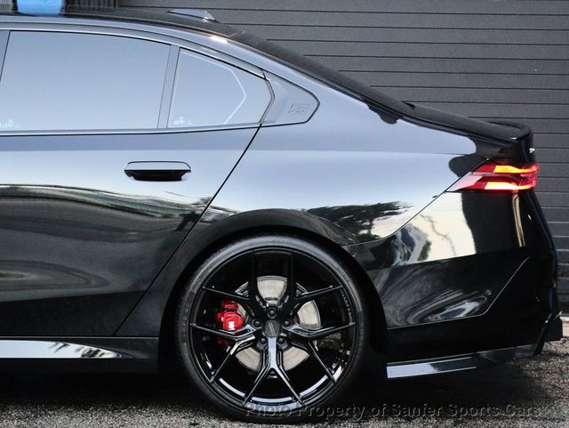 2025 BMW 5 Series 540i xDrive - 22963640 - 16